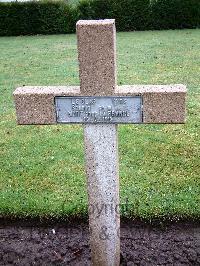 Lijssenthoek Military Cemetery - Le Glas, Yves